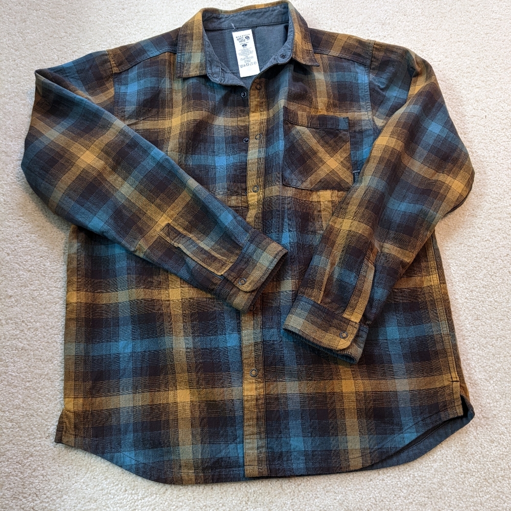 Mountain Hardware size large lined long sleeve shirt